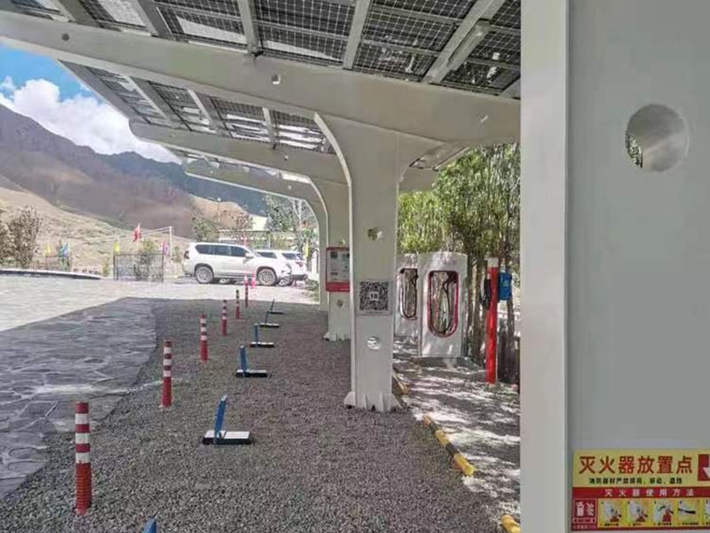 太阳能充电棚